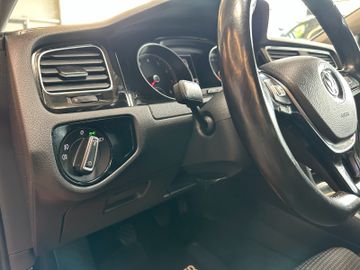 MYAUTOCENTER – Gebraucht- und Jahreswagen mit Werkstattservice in Pfaffenhofen Volkswagen Golf *SPORT-Fahrwerk*Tempo*Keyless*MassageSitze*