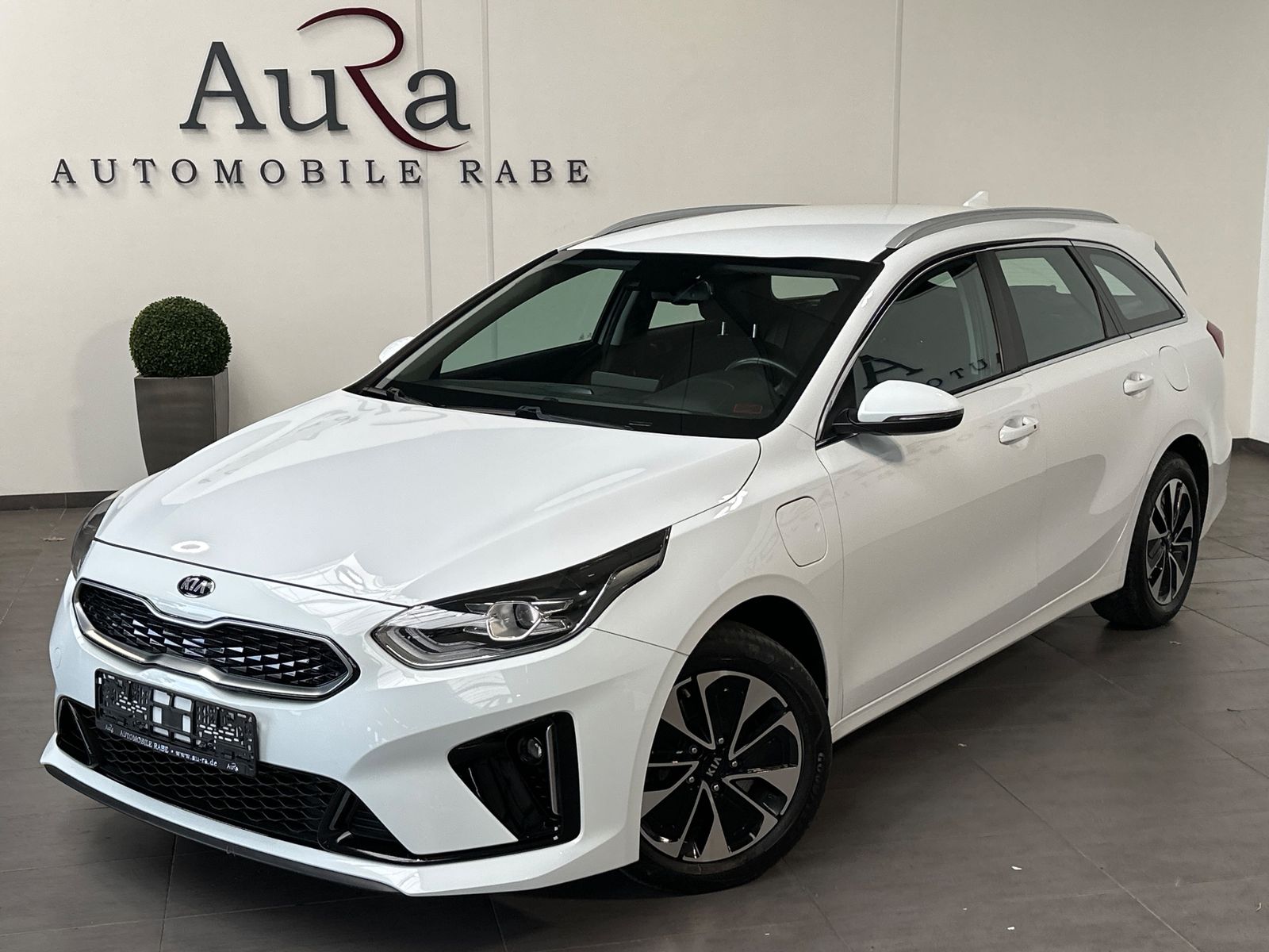 Fahrzeugabbildung Kia cee'd Sportswagon 1.6 GDI Plug-in Hybrid LED+KAM