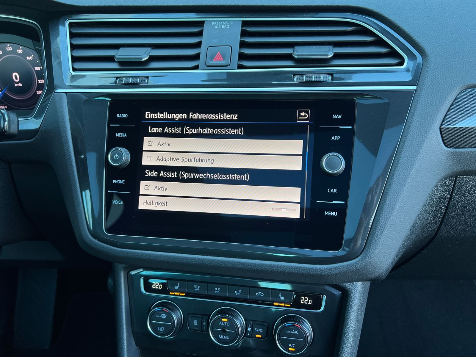 Fahrzeugabbildung Volkswagen Tiguan Highline 2.0 TSI DSG 4Motion *AHK, LED, A