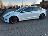 Tesla Model 3 Performance Tiefer 20 Zoll Winter/Sommer - Tesla Model 3 in Düsseldorf