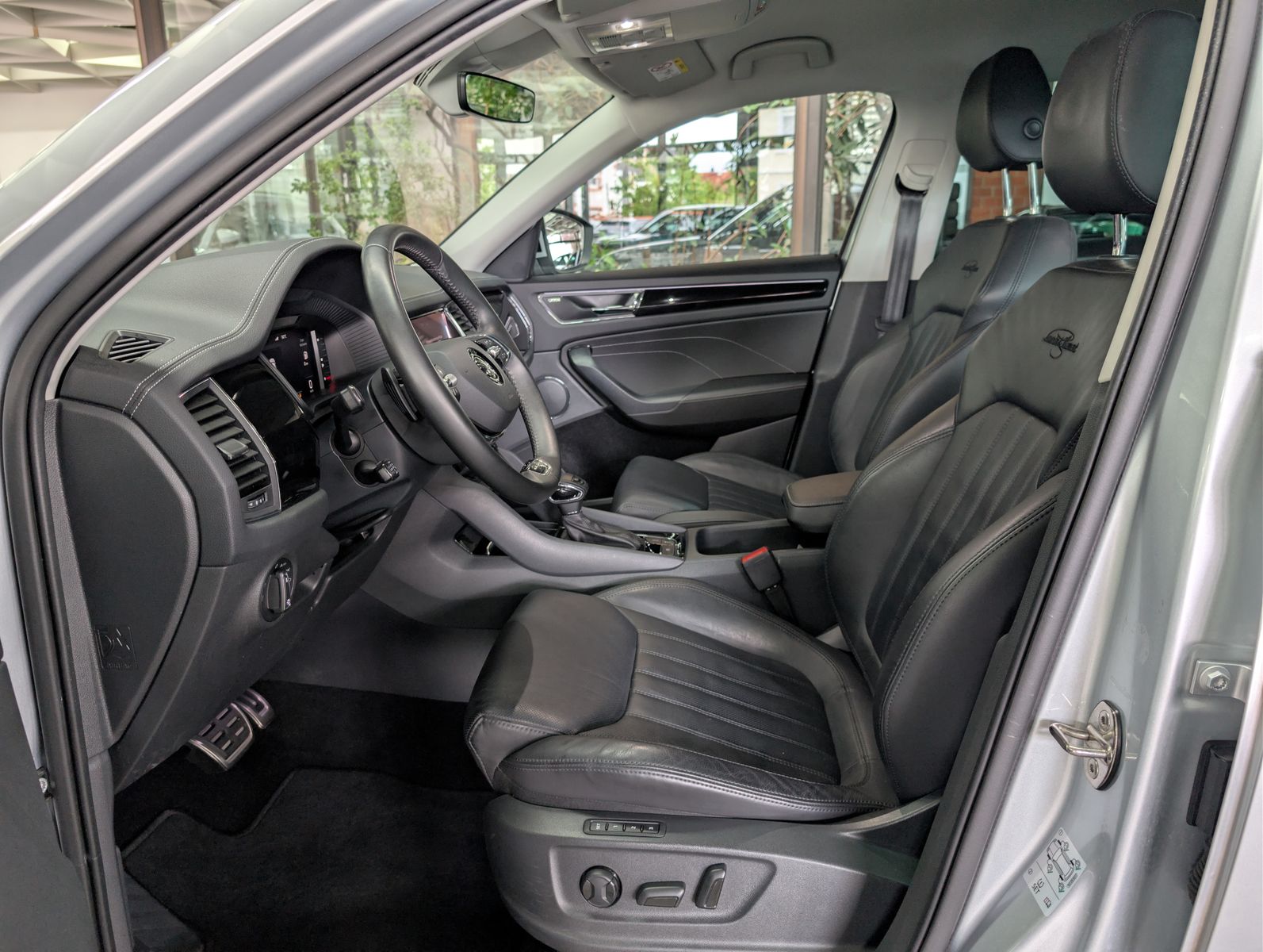 Fahrzeugabbildung SKODA Kodiaq L&amp;K 4x4 CANTON LEDER 360° ACC MEMO VIRT