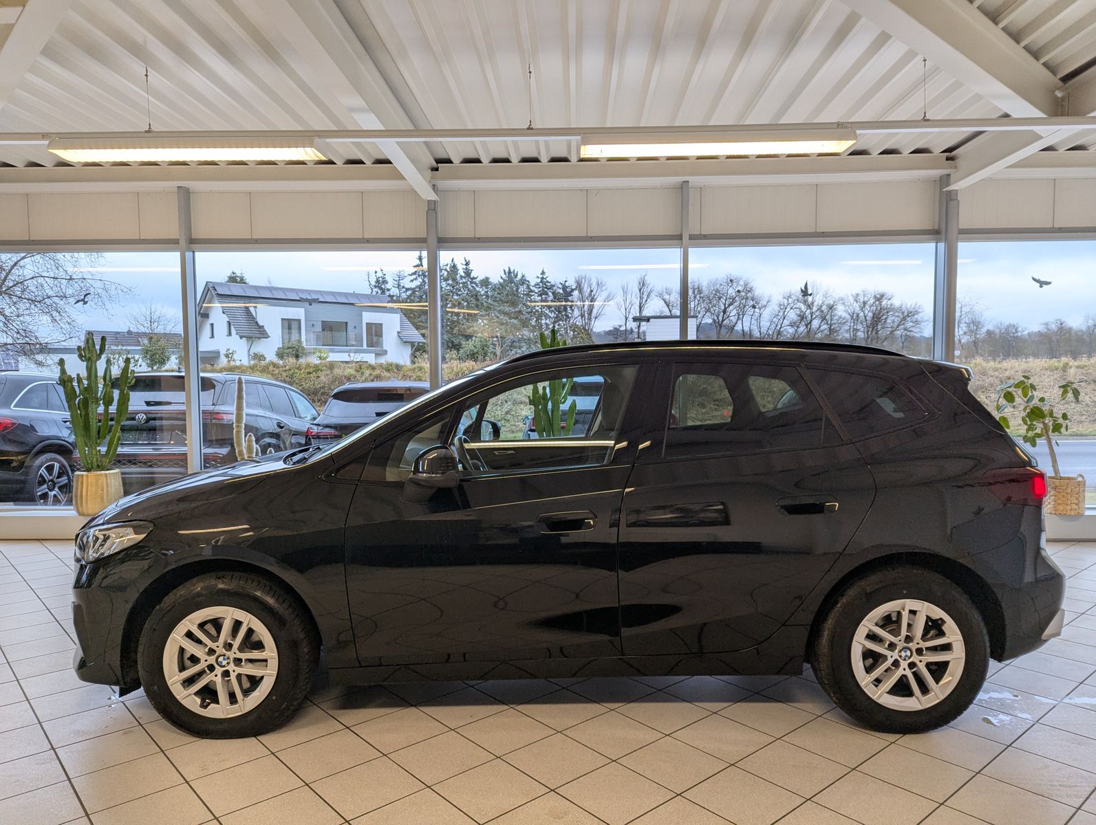 BMW 218 Active Tourer d Panoramadach Kamera AHK - Image 4