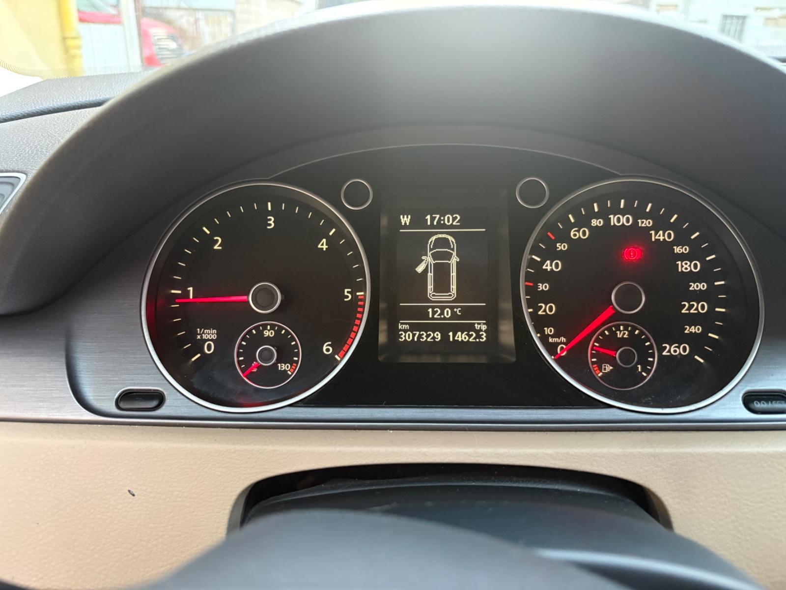 Volkswagen Passat 2010 — engine 1.968 cm³, 140 HP (103kW)