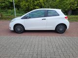 Toyota Yaris 1,33 Tüv, LED, Wartung NEU Reifen NEU 1A - Toyota Yaris in Frankfurt (Main)