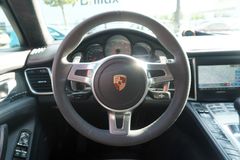 Fahrzeugabbildung Porsche Panamera GTS 4.8 BOSE Alcantara Carbon Kam! TOP!
