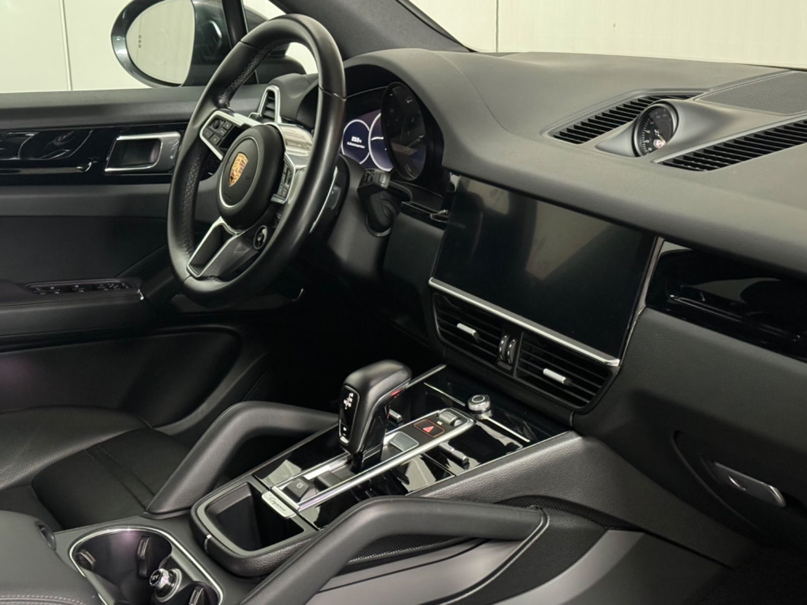 Fahrzeugabbildung Porsche Cayenne E-Hybrid/360°/LED/Pano/Bose