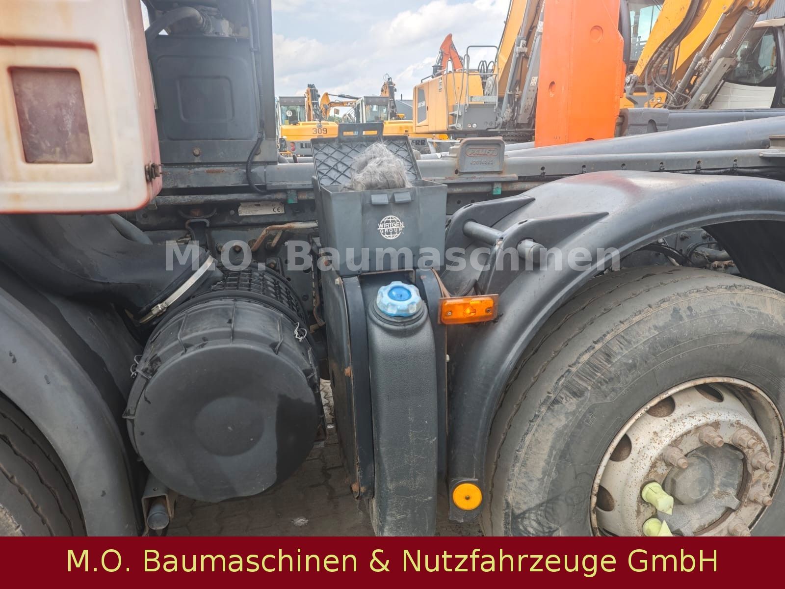Fahrzeugabbildung Renault Kerax 410-32 / AC/ 8x4 /