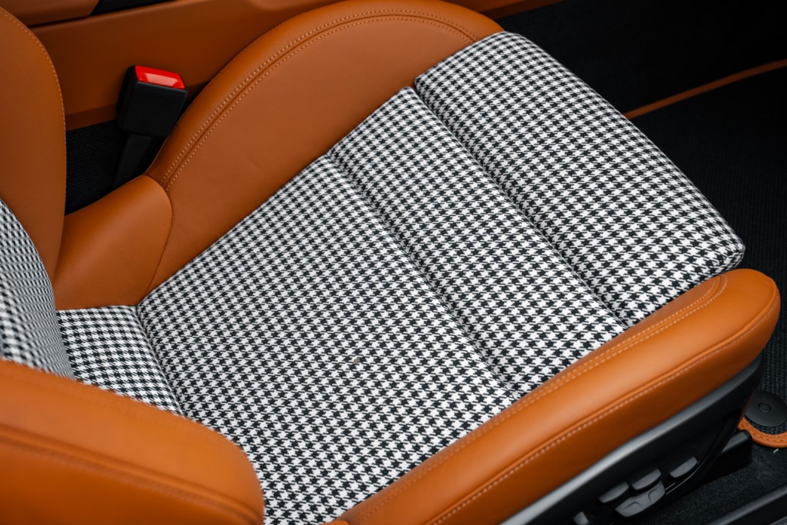 Fahrzeugabbildung Porsche Porsche 911 Sport Classic HERITAGE/360/BURMESTER