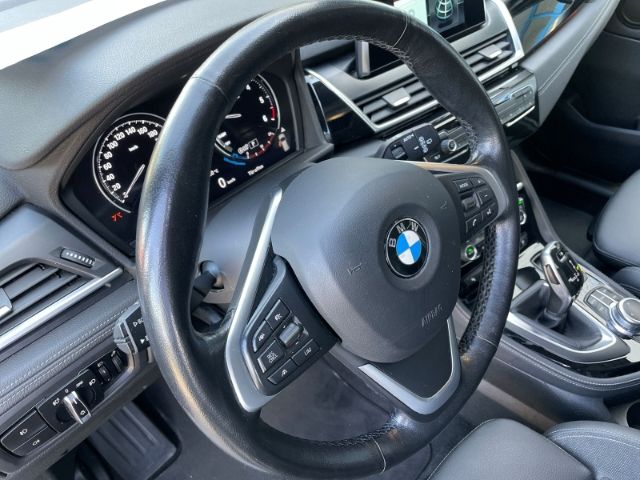 Fahrzeugabbildung BMW 218 Active Tourer xDrive Sport Line Autom., Navi