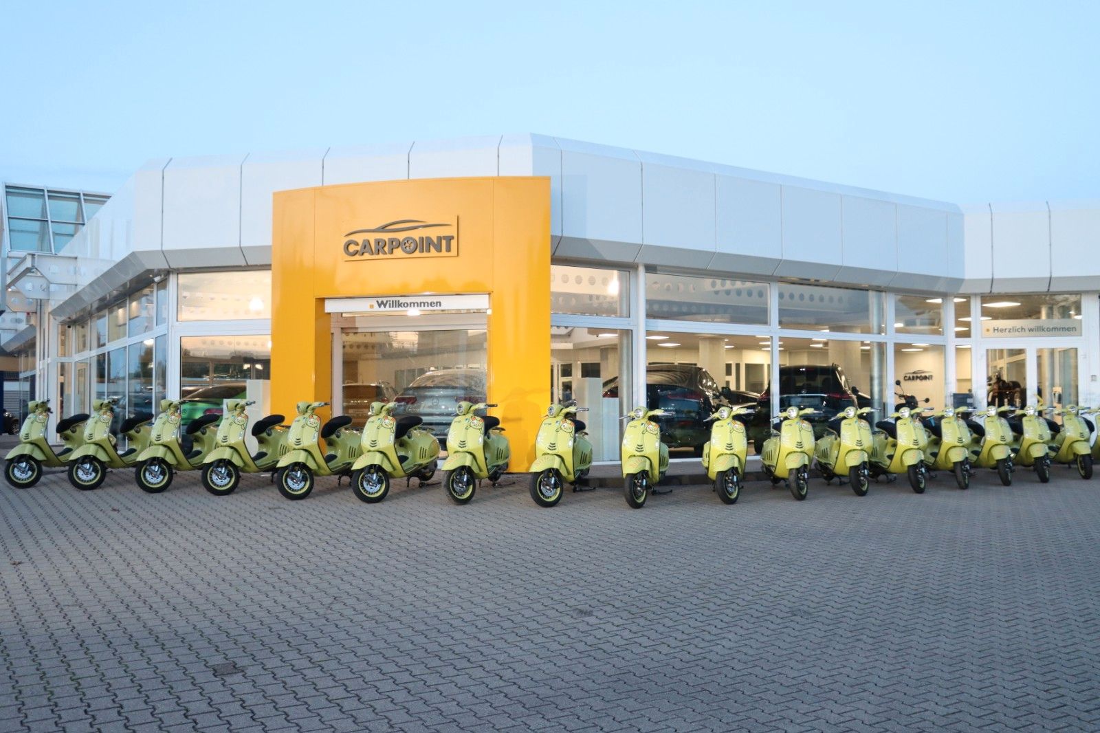 Vespa 946 Bunny Sondermodell Limited Edition Sofort! Carpoint NRW