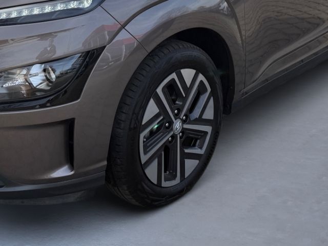 Fahrzeugabbildung Hyundai KONA Edition 30+ Elektro 2WD +NAVI+KLIMA+RFK+PDC