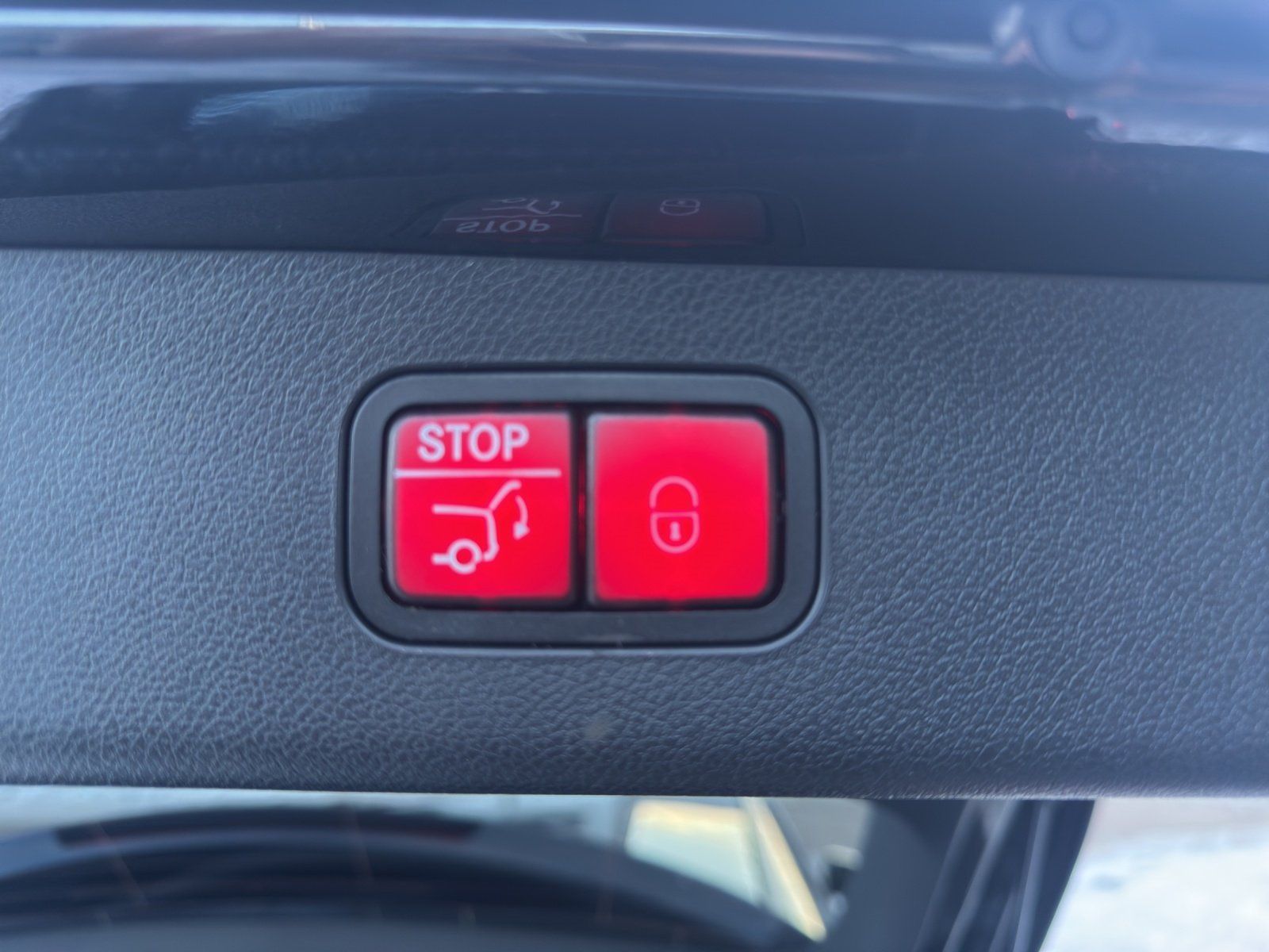 Fahrzeugabbildung Mercedes-Benz E 220 d 4M T AMG Advanced AHK KeyGo DISTRO Night