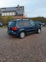 Volkswagen Touran 1.4 TSI Highline.Automatik.Navi.Klima.AHK - gebrauchte VW Touran aus dem Jahr 2013