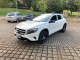 Mercedes-Benz Mercedes GLA 250 4 Matic - Mercedes-Benz GLA 250 von privat