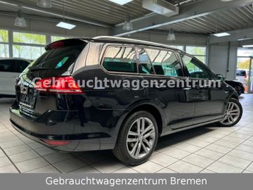 Volkswagen Golf - 6