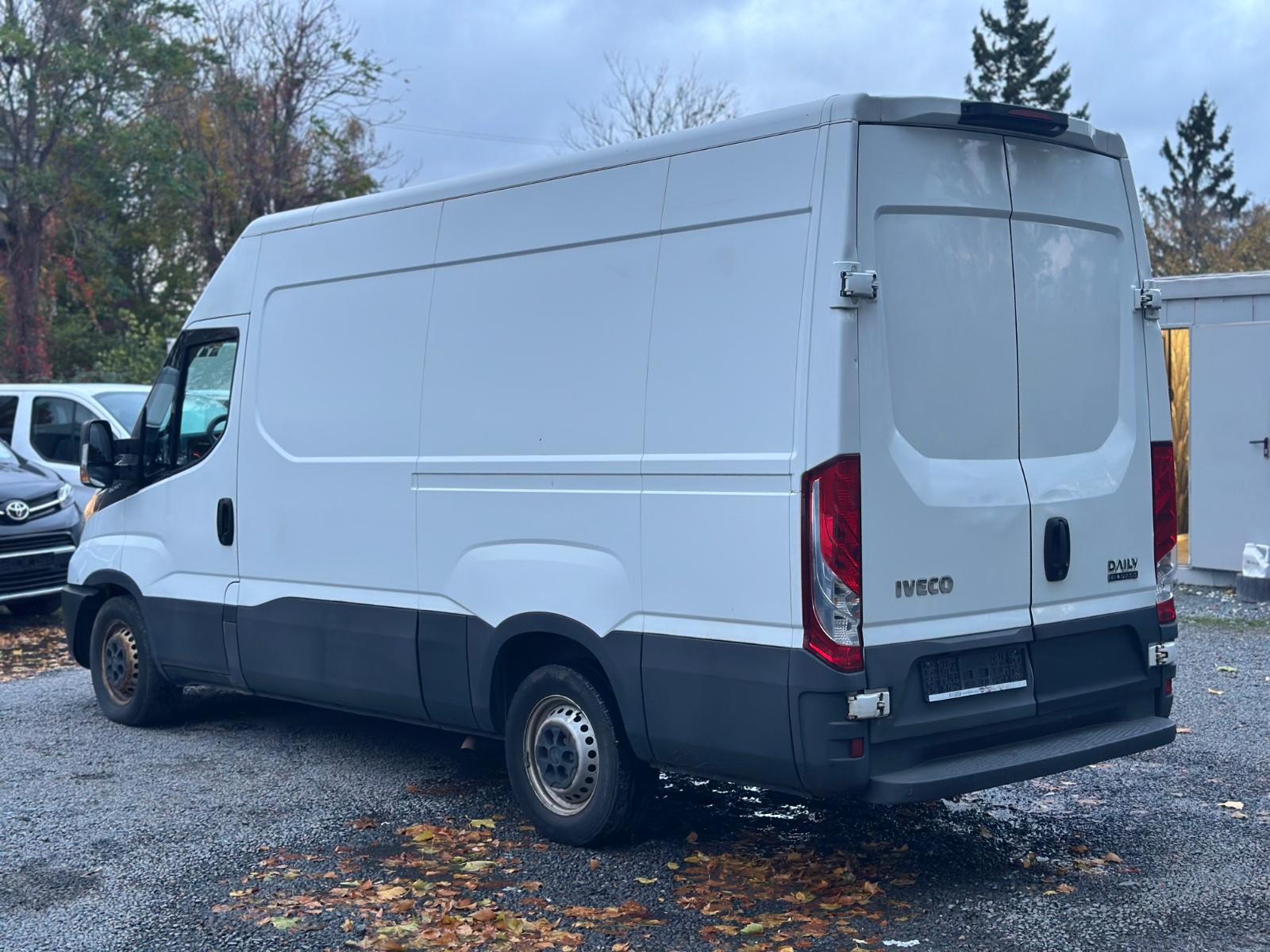 Iveco ANDERE Daily Kasten HKa 35 S ... V Radstand 352