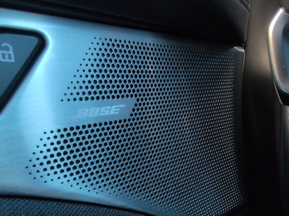 Fahrzeugabbildung Mazda 3 SKY-G 140 EXCLUSIVE DESI/DASO-P 360+BOSE+HUD++