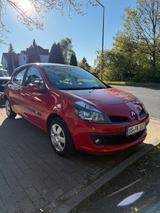 Renault Clio Benziner TÜV 09/27 4/5 Türer - Renault Clio: Türer