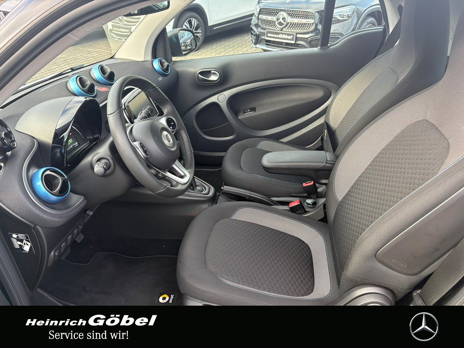 Fahrzeugabbildung Smart EQ*EXCLUSIVE*22kW*ALLW-REIFEN*WINTER-PAKET*PANO*