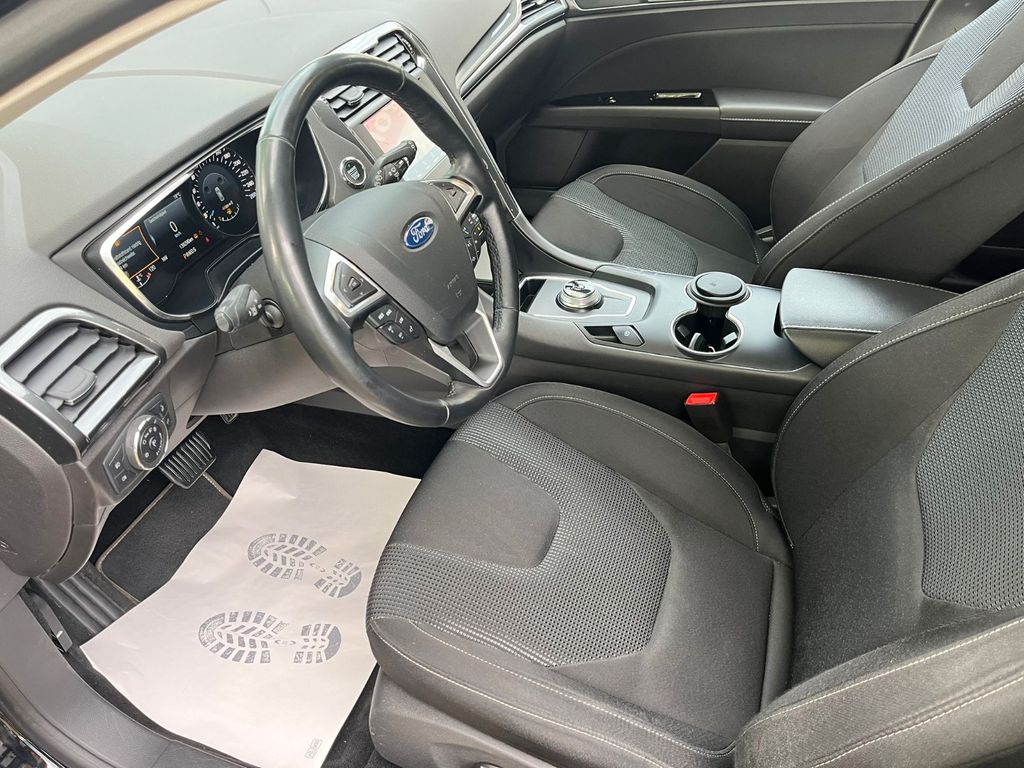 FORD Mondeo 2,0 140 KW Titanium Allrad 1-Hand LED - Bild 8