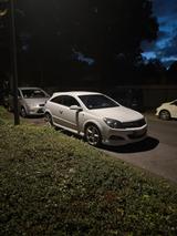 Opel Astra H Gtc OPC-line - Opel Astra: Gtc Opc Line