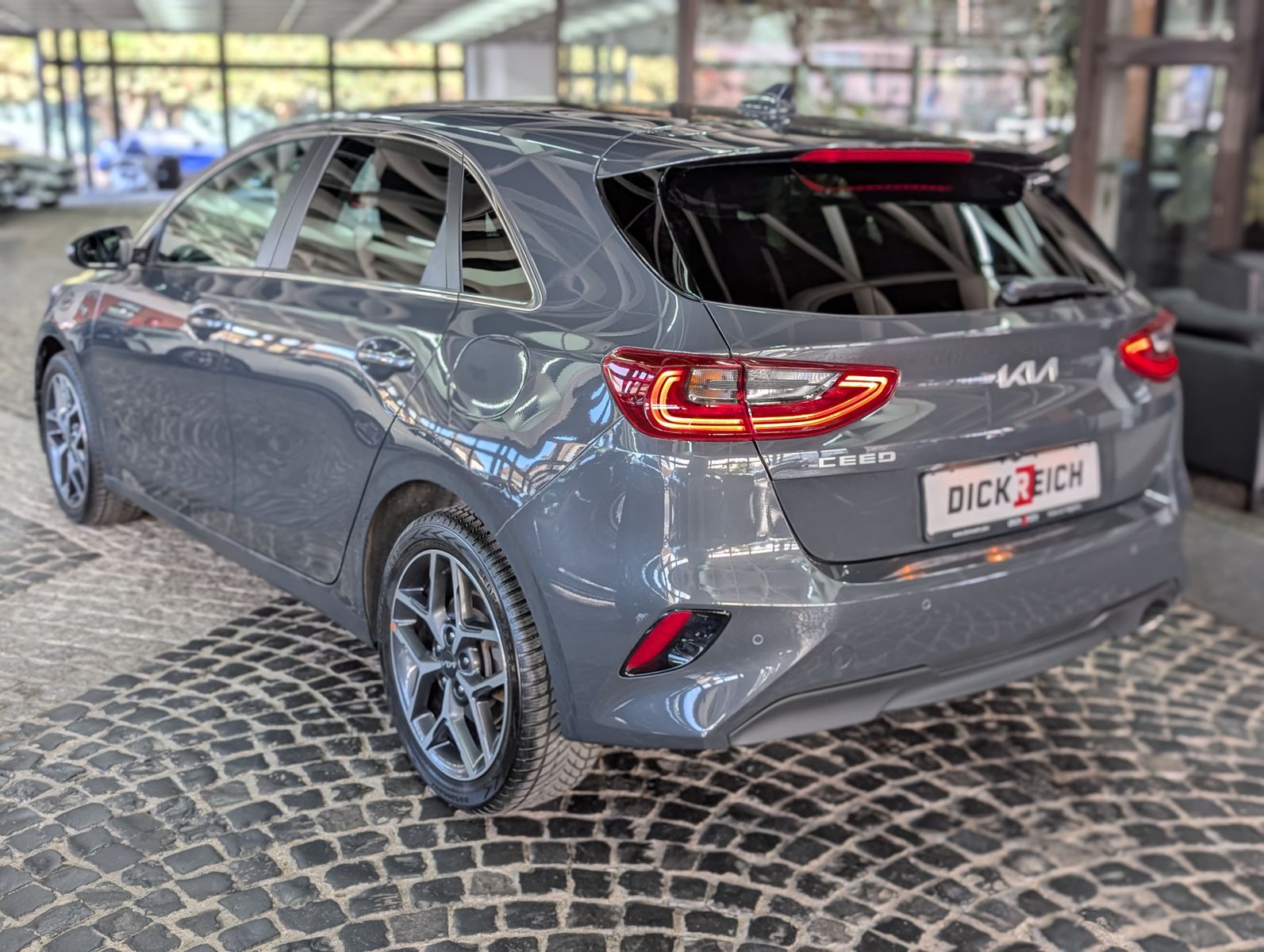 Fahrzeugabbildung Kia cee'd / Ceed 1.5 T-GDI Ultimate Style-Pk SCC JBL