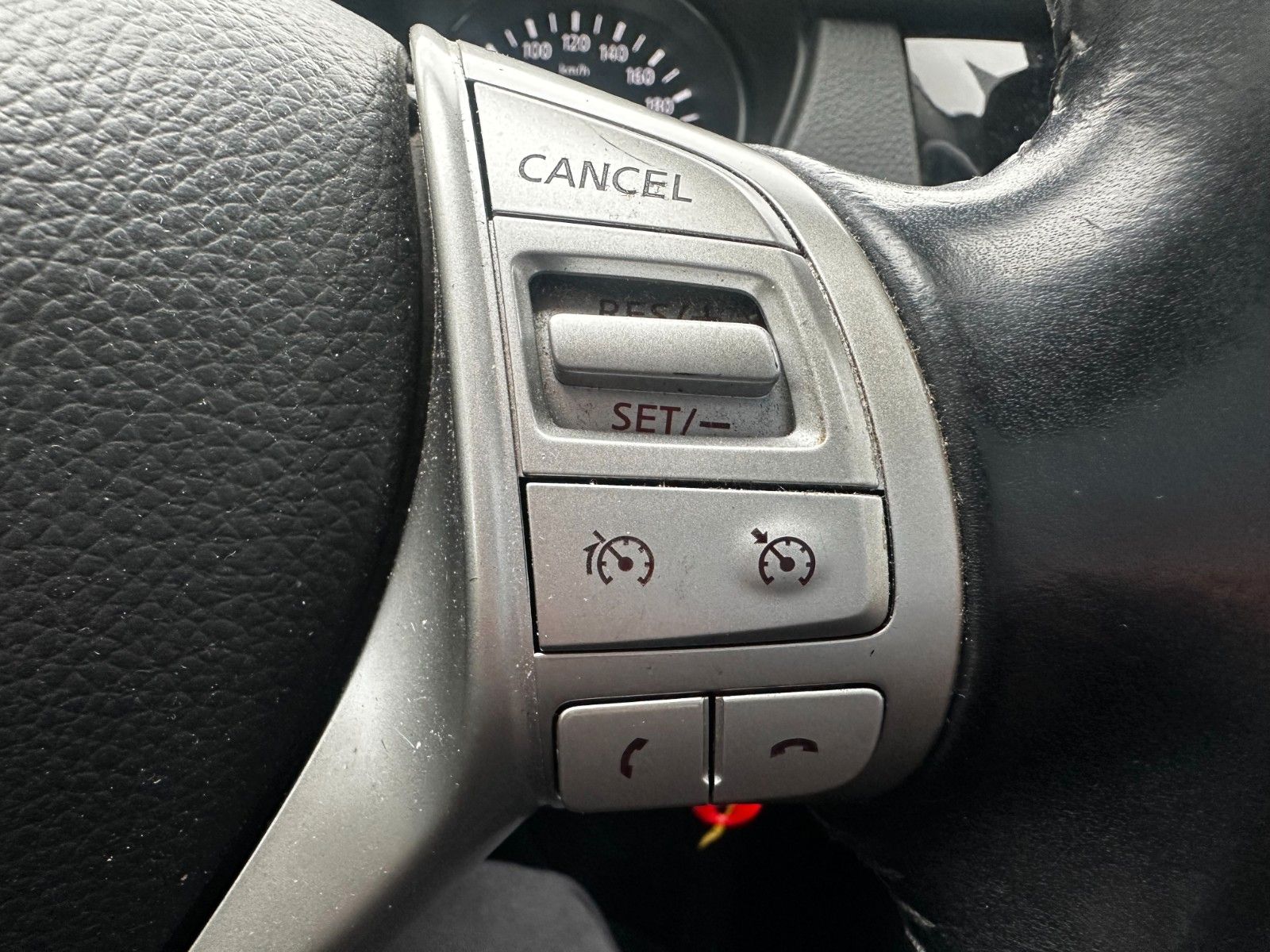 Fahrzeugabbildung Nissan Qashqai Autom. / Navi. / Sitzhzg.