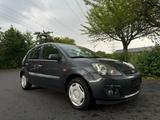 Ford Fiesta Connection KLIMA/TÜV NEU/TOP ZUSTAND - Ford Fiesta Connection mit Benzin-Antrieb