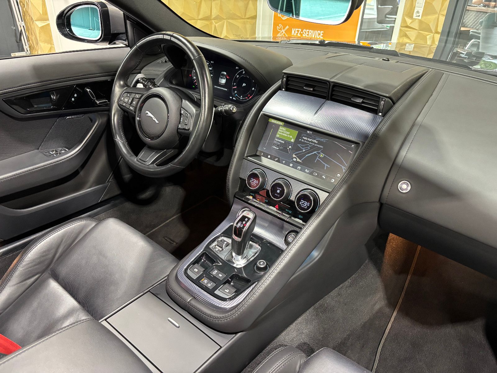 Fahrzeugabbildung Jaguar F-TYPE Cabriolet**SOUND**NAVI**KAMERA**APPLE**