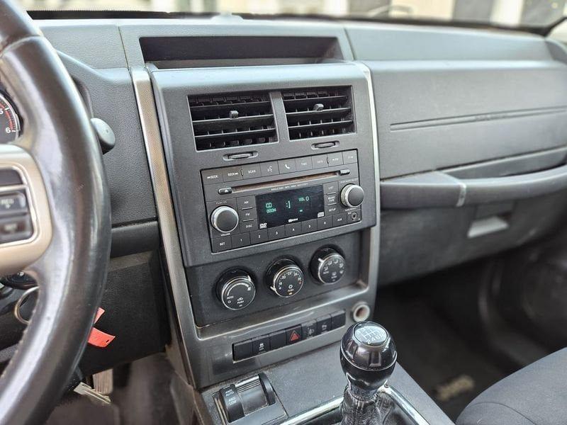Jeep Cherokee 2.8 CRD Limited | 200 ch | BVM | Régulateur de vitesse | Barres de toit | Jantes alliage