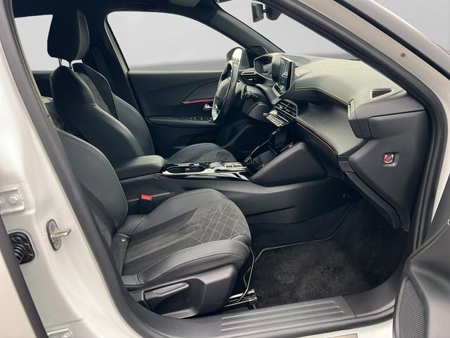 Peugeot 2008 GT PACK PURETECH 130 EAT8 NAVI+LED+PANO+SIT