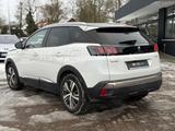 Peugeot 3008 Hybrid 225 Roadtrip - Peugeot 3008: Roadtrip