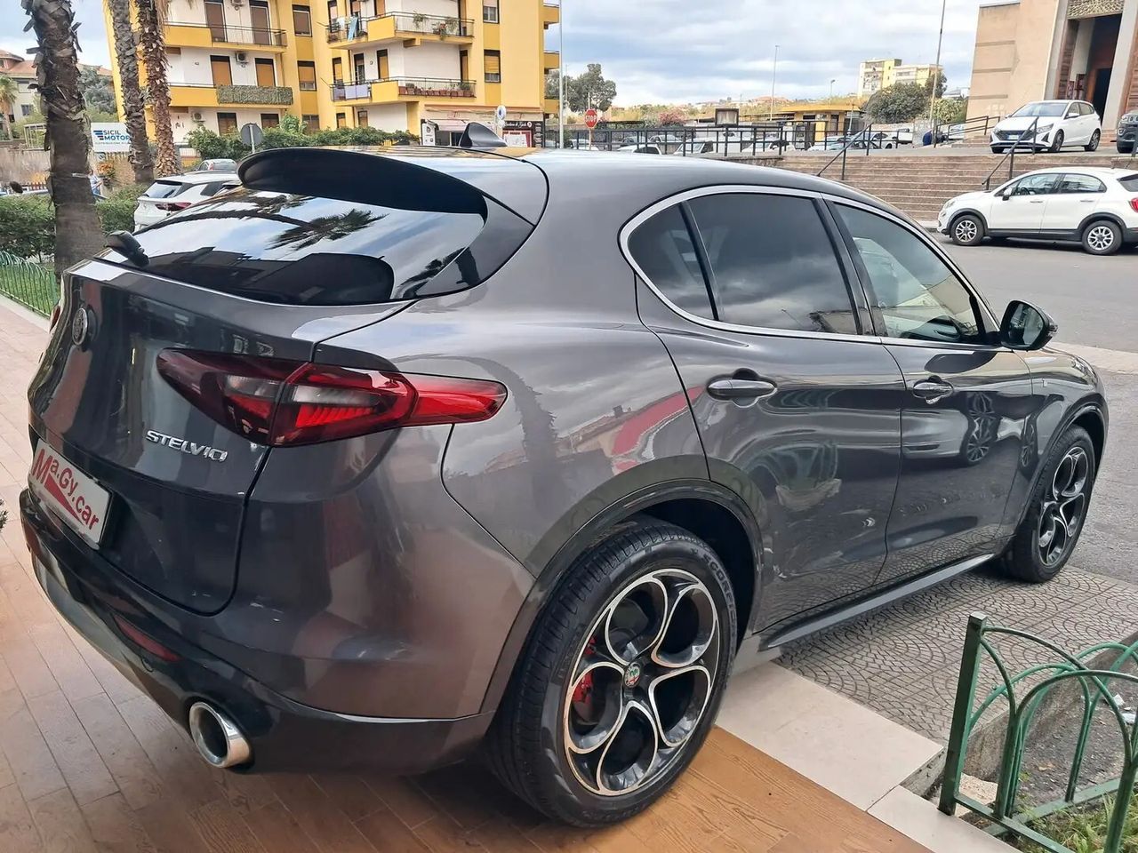 Alfa Romeo Stelvio 2.2 Td 210 CV AT8 Q4 Ti imagem 2