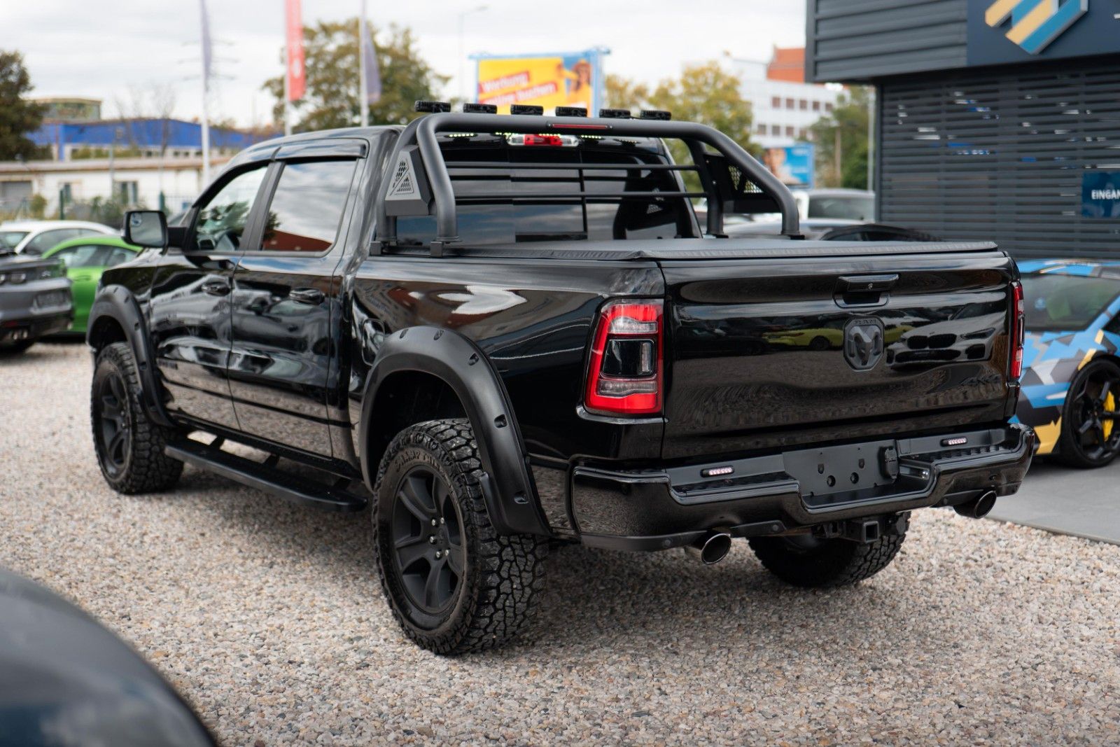 Fahrzeugabbildung Dodge RAM 5.7 V8 HEMI 4x4 LARAMIE Limited Offroad LED