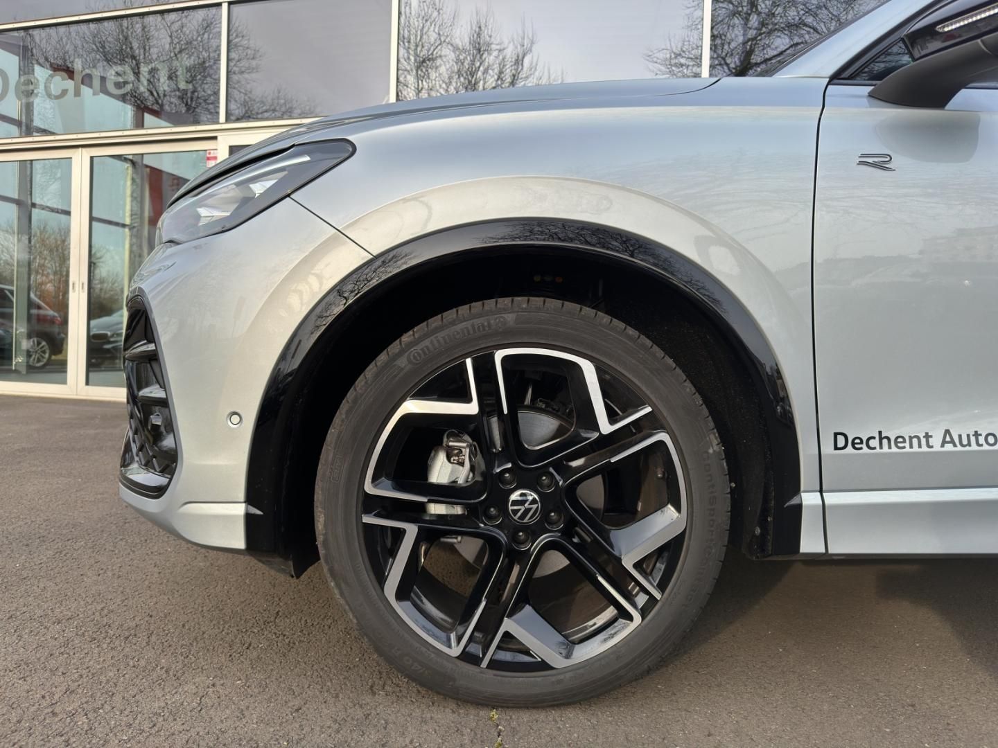 Fahrzeugabbildung Volkswagen Tiguan R-Line R-Line,AHK,Pano-Dach,Soundsystem,M