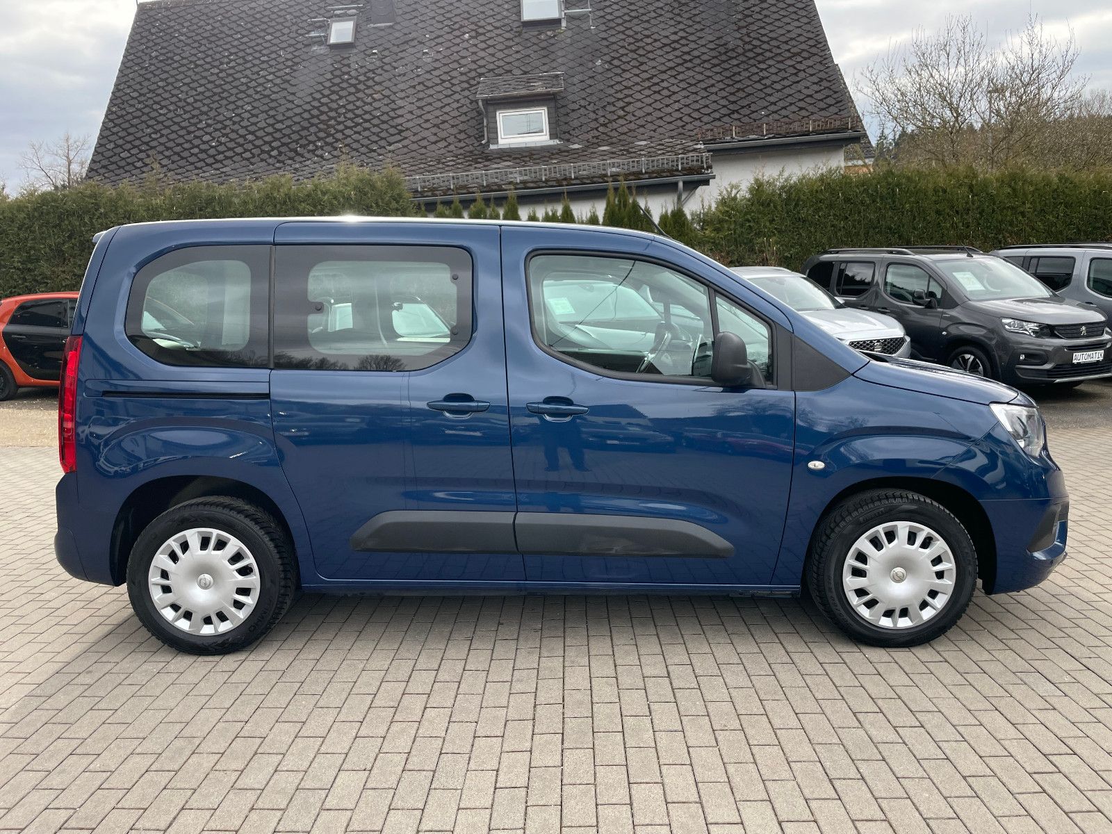 OPEL Combo Life, 2021, Benzin, 110 PS