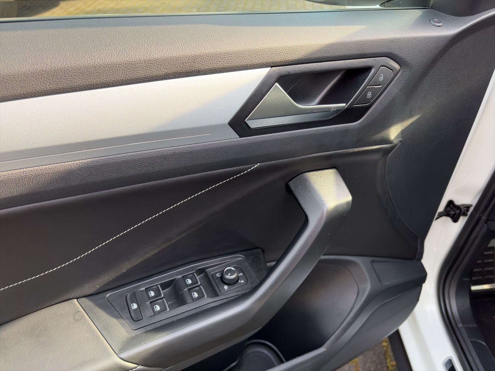 Volkswagen T-Roc - Bild 8