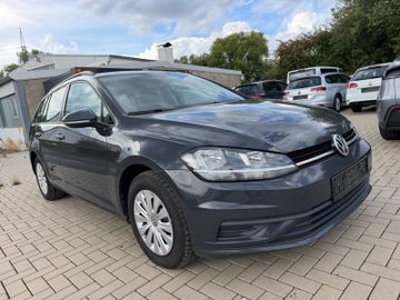 Volkswagen Golf - 2