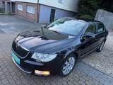 Skoda Superb Elegance*TÜV NEU*AUTOMATIK*LEDER*1 HAND* - Skoda Superb Elegance mit Benzin-Antrieb