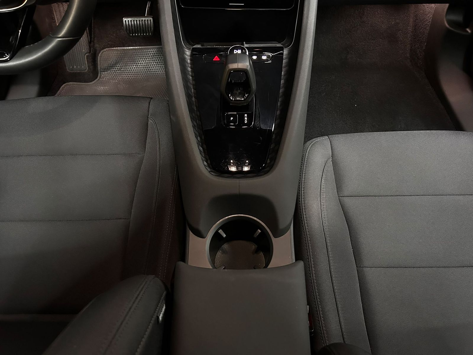 Fahrzeugabbildung Polestar 2 LED+SHZ+NAVI+KEYLESS+ACC+360°+DAB+20"+