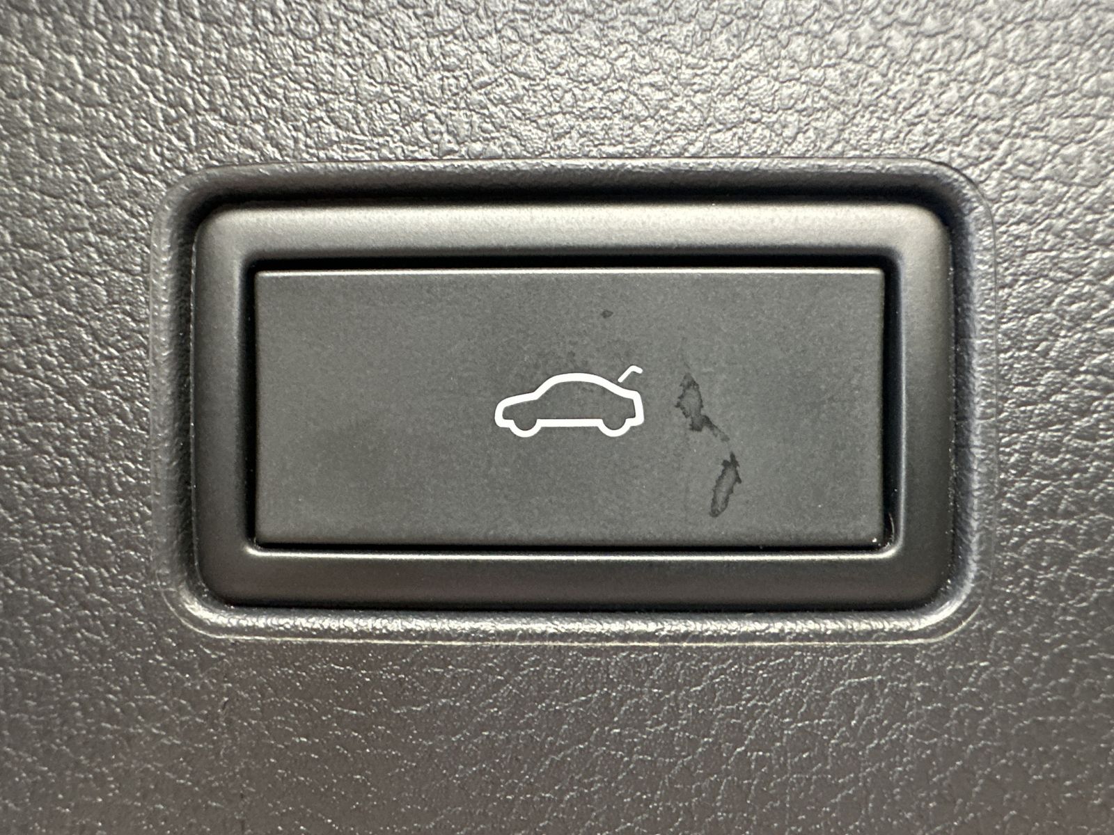 Fahrzeugabbildung Volkswagen Passat Variant 2.0 TDI DSG Business NAV+LED+ACC
