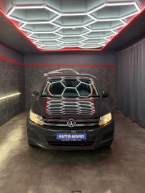 Volkswagen Tiguan - 2