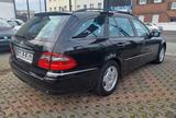 Mercedes-Benz E 280 T CDI AVANTGARDE-LEDER-TEMPO-NAVI-SITZHEIZ - Mercedes-Benz E 280 in Düsseldorf