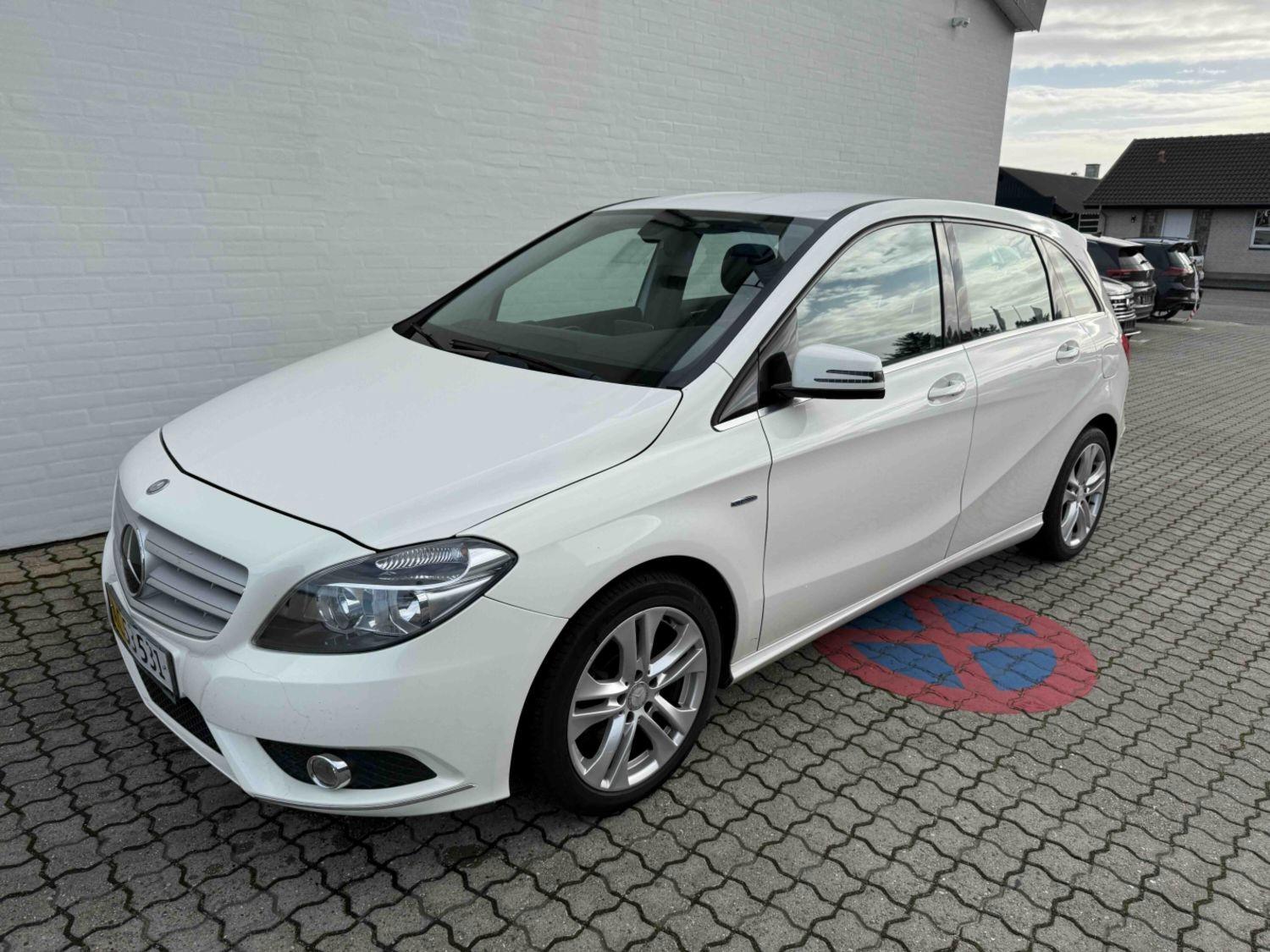 Mercedes-Benz B 200