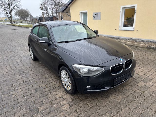 BMW 114 i (1.6i) PDC