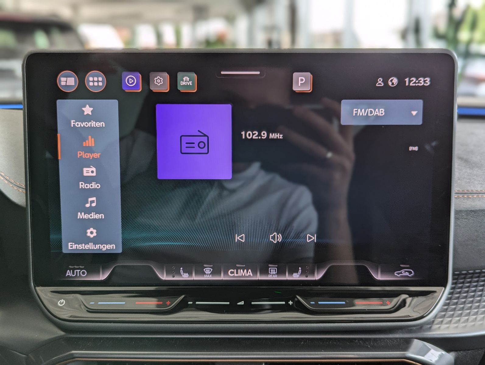 CUPRA Leon 2.0TSI VZ Matrix Pano Sennheiser Kamera 19" - Image 37