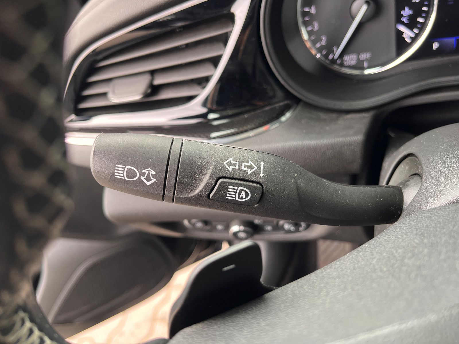 Fahrzeugabbildung Opel Insignia B Grand Sport GS Line 2.0 Turbo Autom.