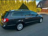 Volkswagen VW Passat 2.0 TDI/ DSG/Euro5/BI XENON/ sch... - Volkswagen Passat mit Diesel-Antrieb: Navigationssystem, Kombi, Automatik, 2.5