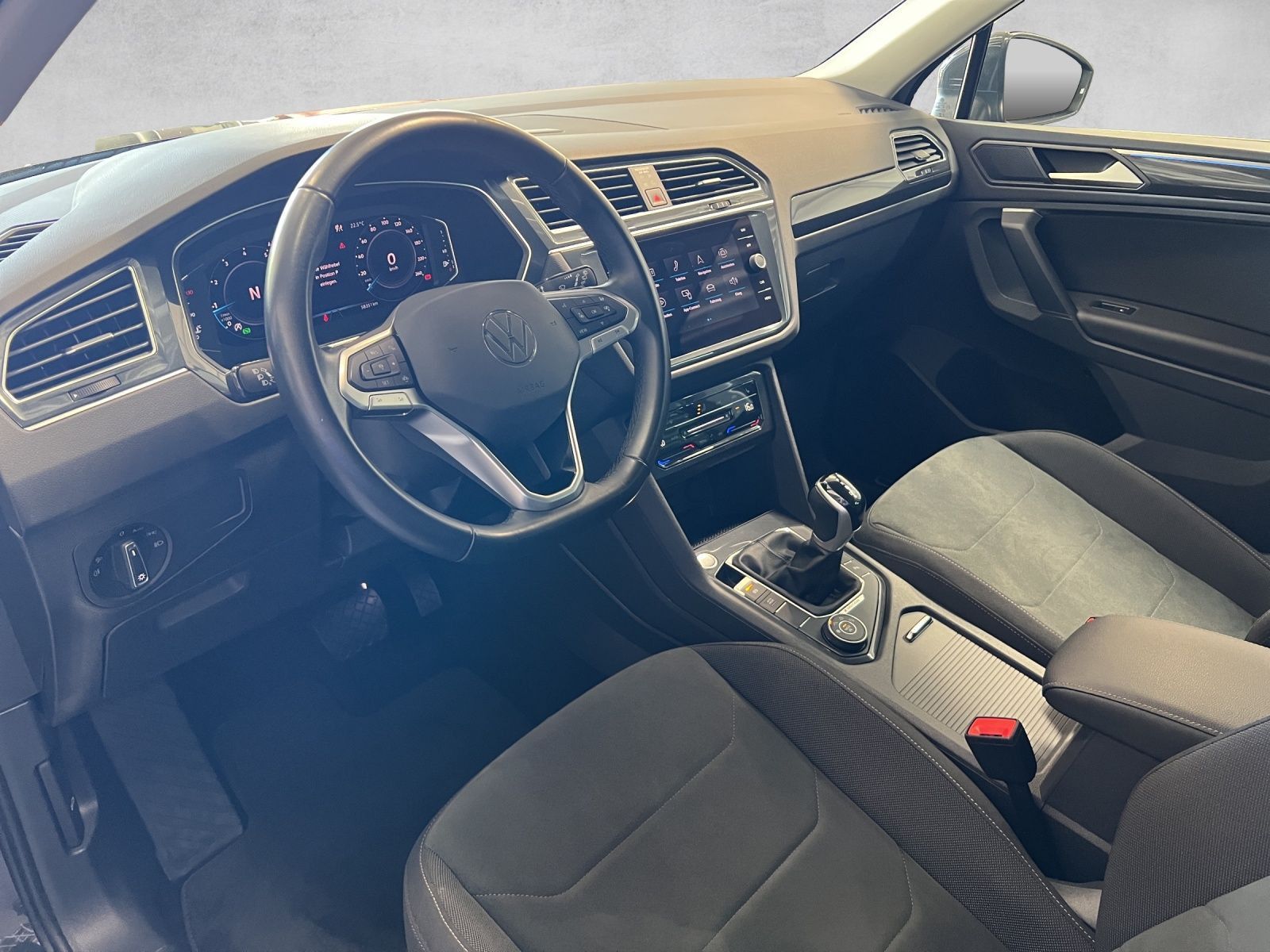 Tiguan Elegance 2.0 TSI DSG 4M ACC*AHK*Navi*Kame
