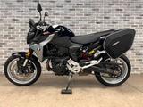 BMW F 900 R - BMW R 90